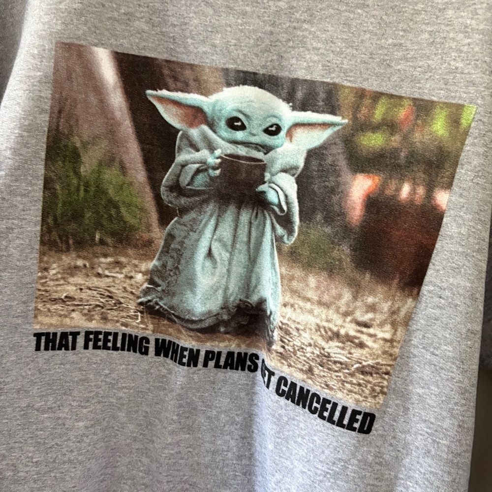 Star Wars Gray Crewneck Sweater Baby Yoda Grogu Design Adult M new NWT - Picture 3 of 6